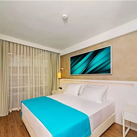 Poseidon - Adults Only 4*